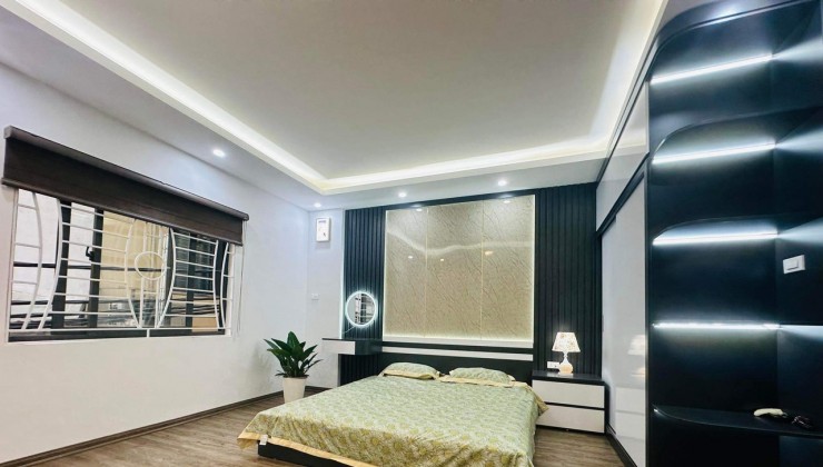 Cho thuê căn hộ chung cư tòa Thành Công Tower 57 Láng Hạ, 178 m² - 3 ngủ, 2VS, 18 Tr